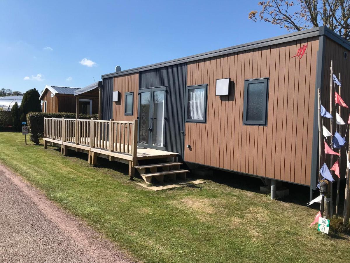 Camping Le Rivage Quettehou Exterior photo