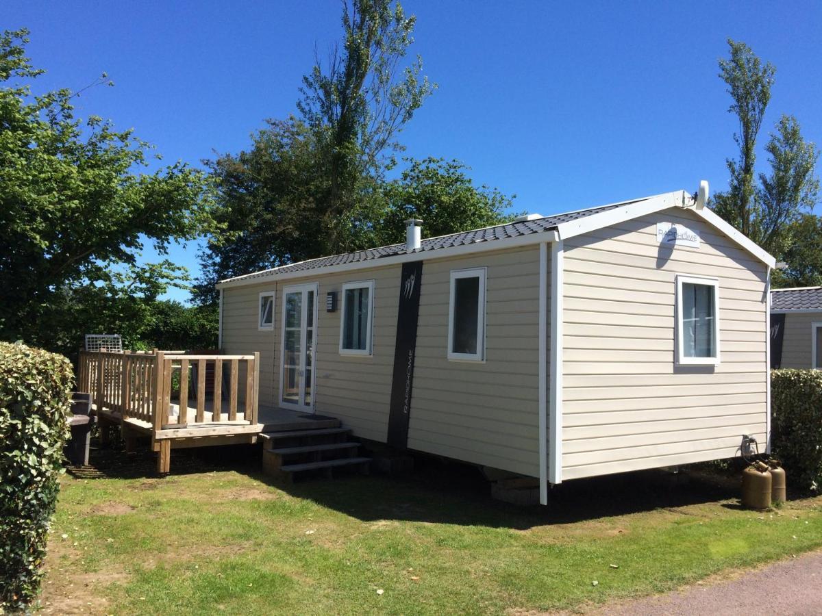 Camping Le Rivage Quettehou Exterior photo