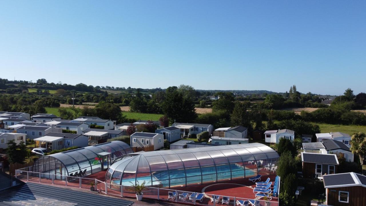 Camping Le Rivage Quettehou Exterior photo