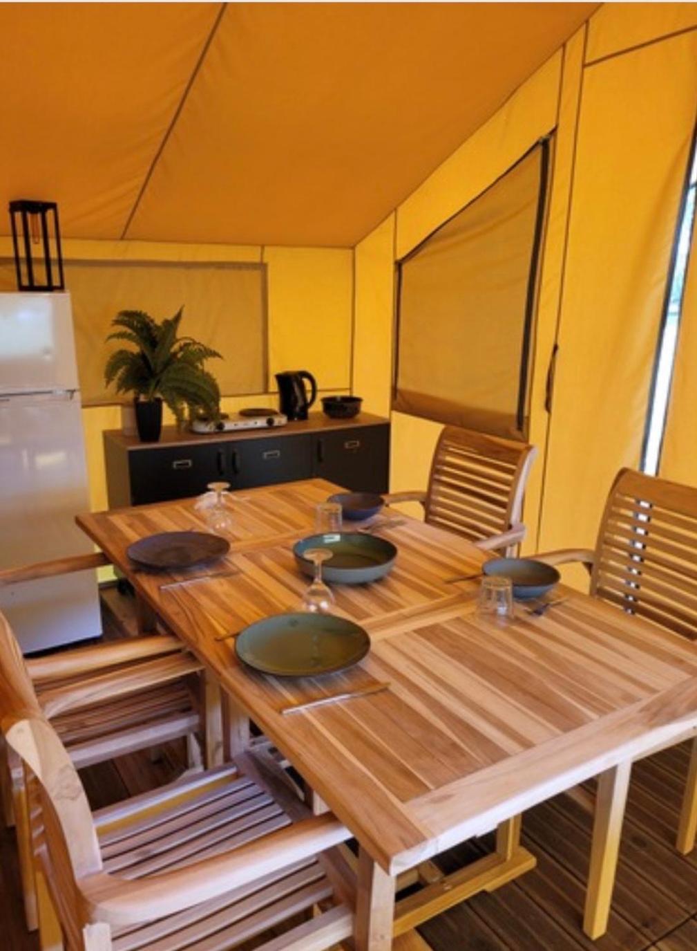 Camping Le Rivage Quettehou Exterior photo